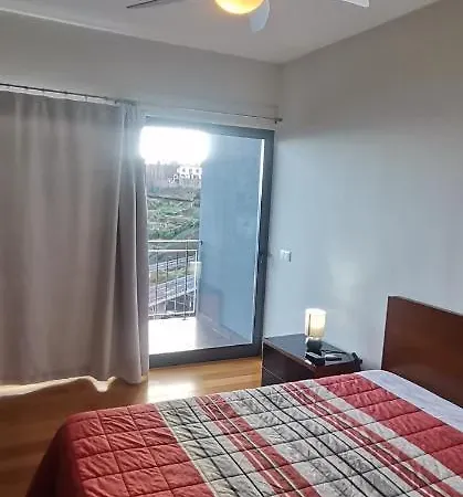 D Henriques House וילה