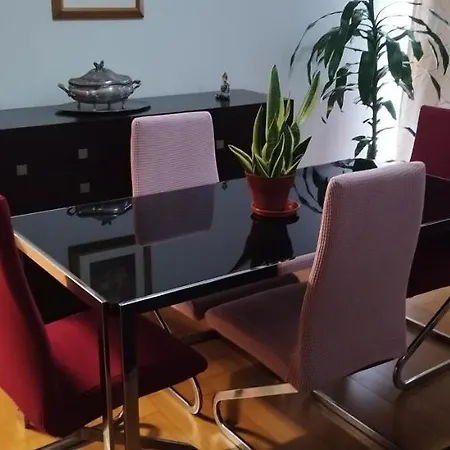 Willa D Henriques House