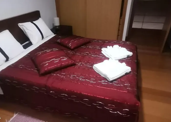 D Henriques House Vila *